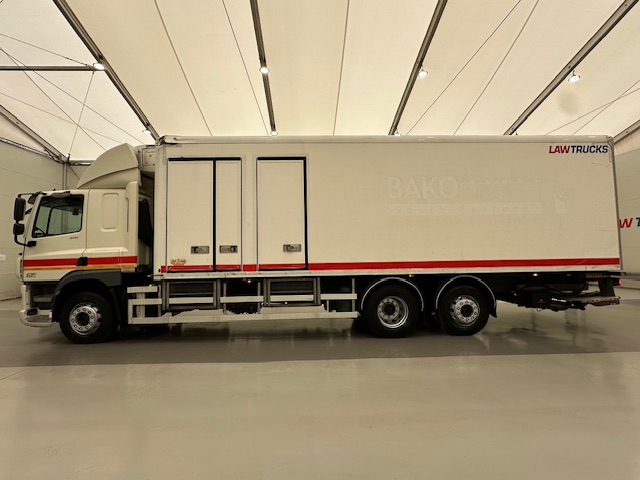DAF CF 370 6×2 Sleeper Cab Fridge Box