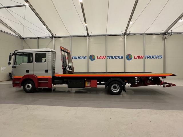 MAN TGL 12.220 Crew Cab Tilt and Slide