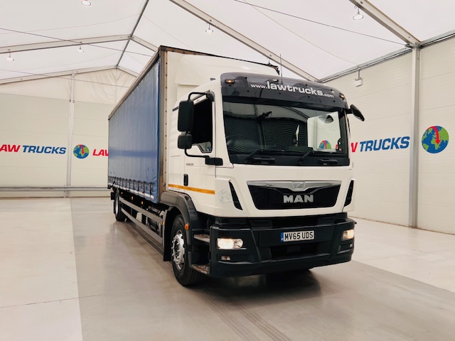 MAN TGM 18.250 Sleeper Cab Curtainsider