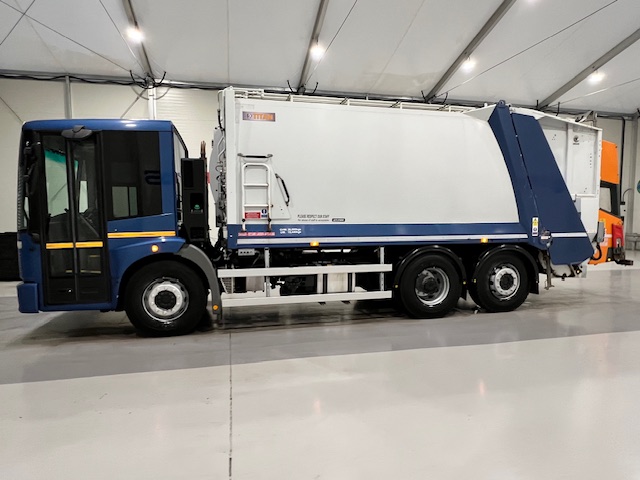 Mercedes Econic 2630 6×2 Refuse Bin Lorry