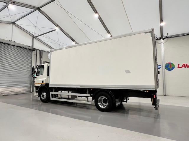 DAF CF 260 4×2 Day Cab Fridge Box