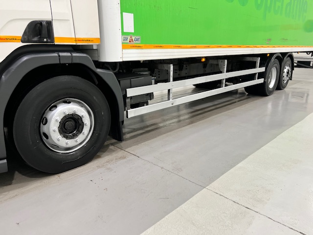 Scania P280 6×2 Rear Lift Day Cab Fridge Box
