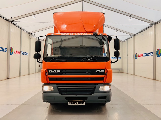 DAF CF75 310 6×2 Rear Lift Day Cab Curtainsider