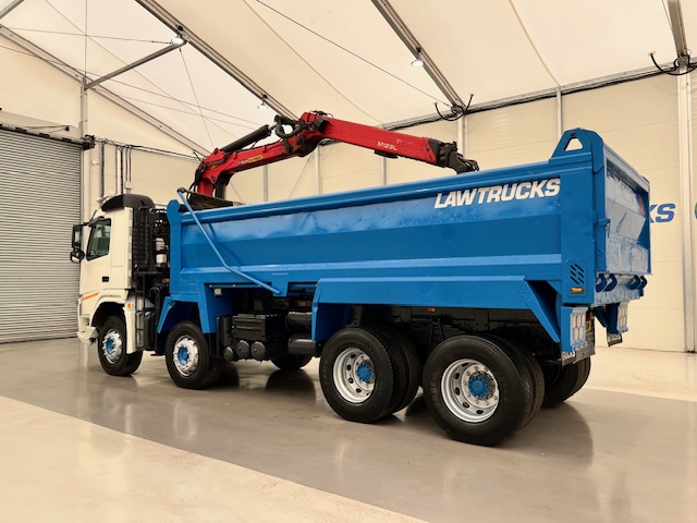Volvo FM 460 8×4 Steel Tipper Grab
