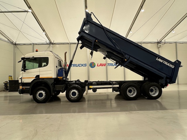 Scania P370 8×4 Sleeper Cab Tipper Manual