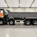 Volvo FMX 420 8×4 Day Cab Steel Tipper - thumbnail