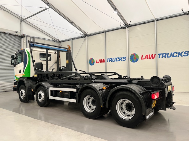 Scania G410 8×4 Rest Cab Hookloader Drawbar