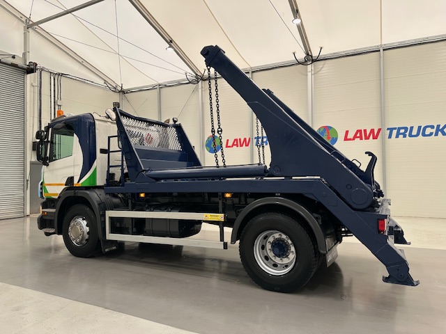 Scania P250 4×2 Day Cab Skip Loader