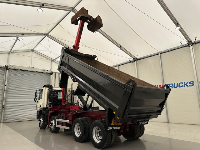 DAF CF85 410 8×4 Day Cab Steel Tipper Grab
