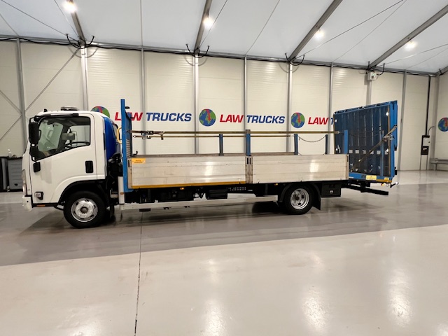Isuzu N75 190 Day Cab Dropside Beavertail