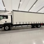 MAN TGM 18.250 4×2 Sleeper Cab Curtainsider - thumbnail