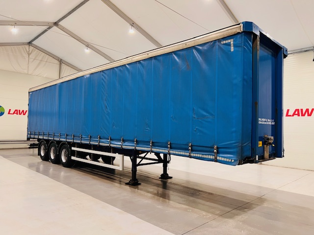 SDC Tri Axle Curtainsider Trailer