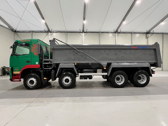 Volvo FM 400 8×4 Day Cab Tipper