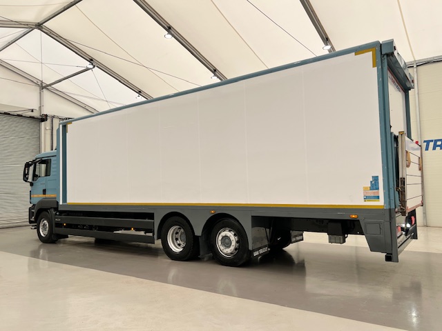 MAN TGS 26.320 6×2 Sleeper Cab Insulated Box Van