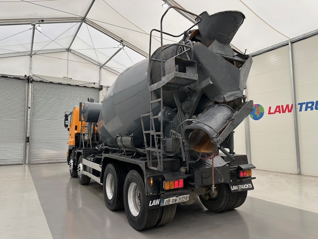 Hino 700 3241 8×4 Cement Mixer