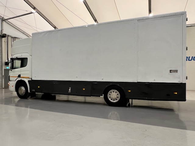 Scania P94 220 4×2 Sleeper Cab Box Van Manual