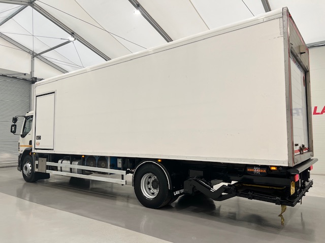 DAF LF 230 4×2 Day Cab Fridge Box
