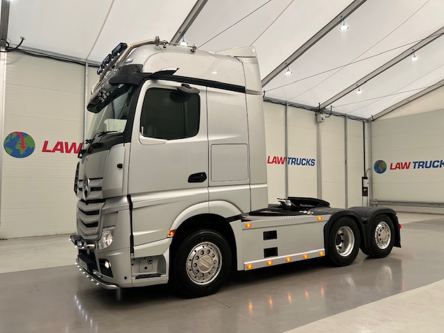 Mercedes Actros L 2548 6×2 Rear Lift Tractor Unit PTO