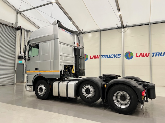 DAF XF105 460 6×2 Super Space Cab Tractor Unit