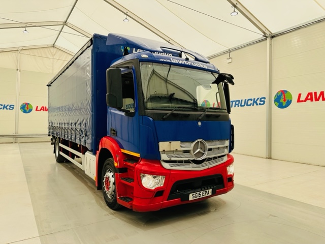 Mercedes Actros 1824 Day Cab Curtainsider