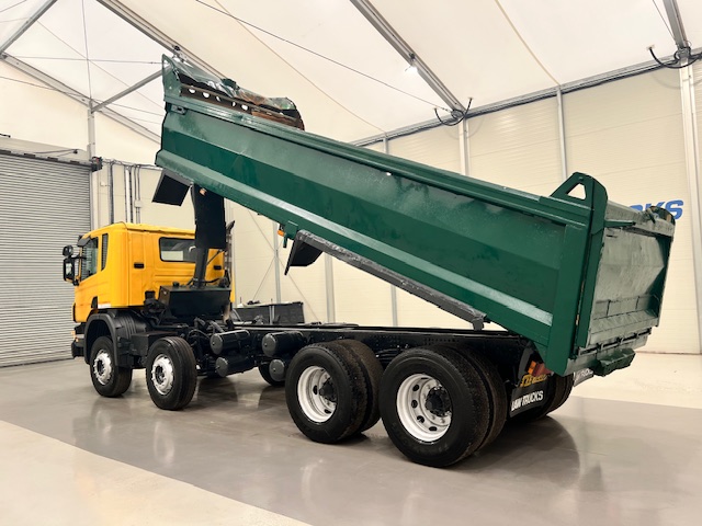Scania P380 8×4 Day Cab Steel Tipper Manual