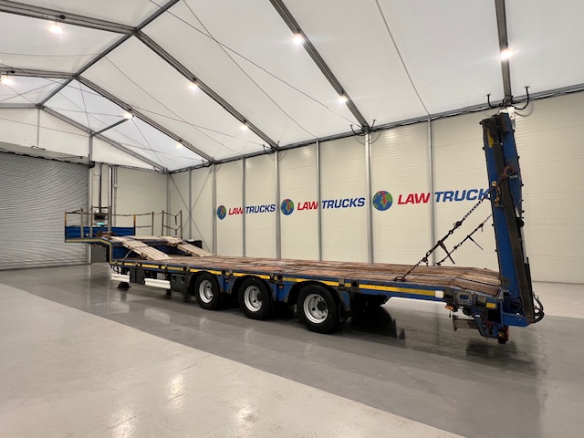 Kassbohrer Tri Axle Machinery Carrier Lowloader