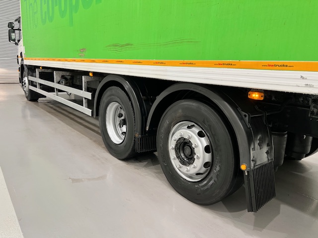 Scania P280 6×2 Rear Lift Day Cab Fridge Box