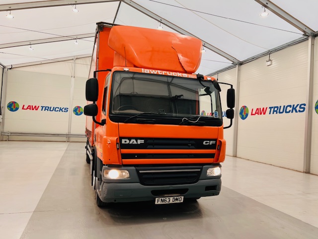 DAF CF75 310 6×2 Rear Lift Day Cab Curtainsider