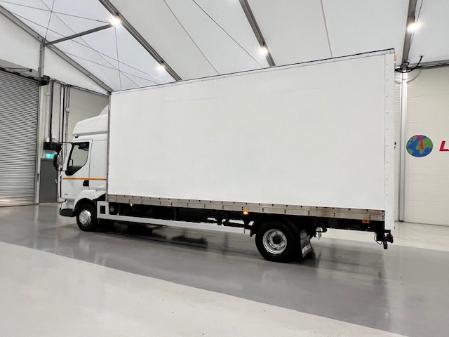 Renault Midlum 190 Sleeper Cab Box Van