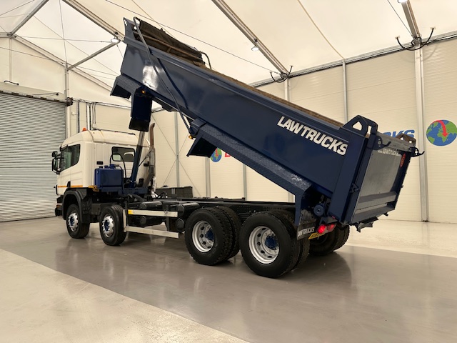 Scania P370 8×4 Sleeper Cab Tipper Manual