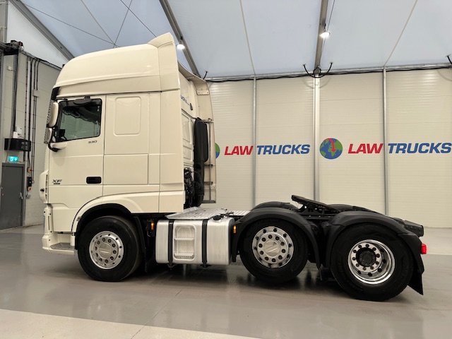 DAF XF 530 6×2 Midlift Tractor Unit