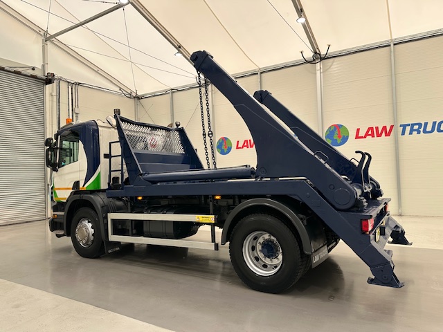 Scania P250 4×2 Day Cab Skip Loader