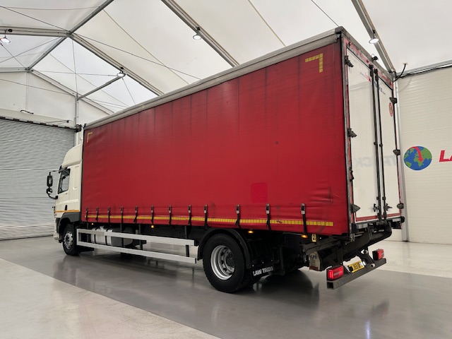 DAF CF 310 Sleeper Cab Curtainsider