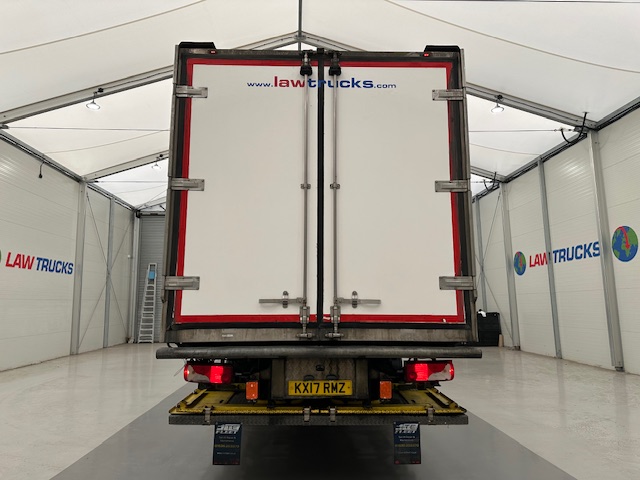 Scania P250 4×2 Sleeper Cab Fridge Box