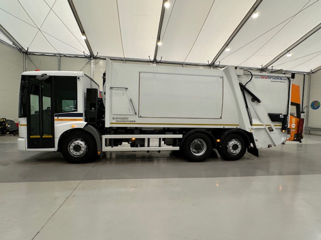 Mercedes Econic 2630 6×2 Refuse Bin Lorry