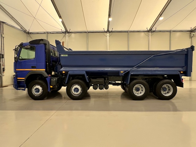 Volvo FM 410 8×4 Day Cab Steel Tipper
