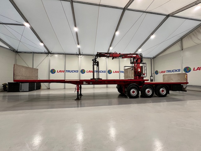 Corus Tri Axle Flatbed Brick Grab Trailer