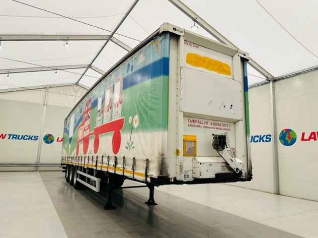 Don Bur Tri Axle 4.40m Curtainsider Trailer