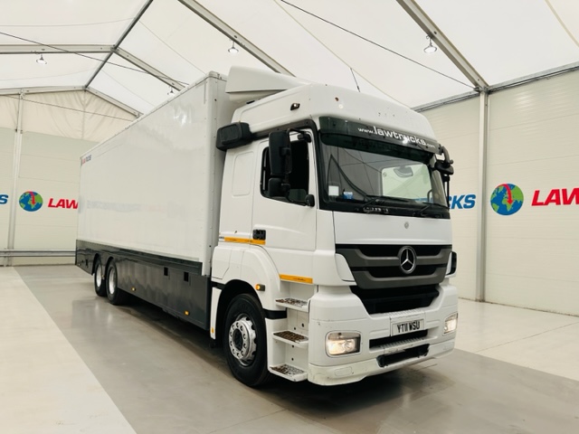 Mercedes 2543 6×2 10 Tyre Rear Lift Sleeper Cab Box Van