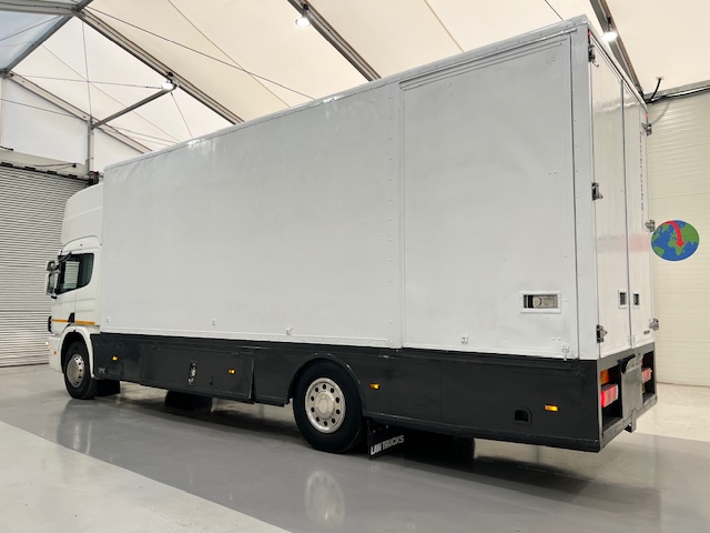 Scania P94 220 4×2 Sleeper Cab Box Van Manual
