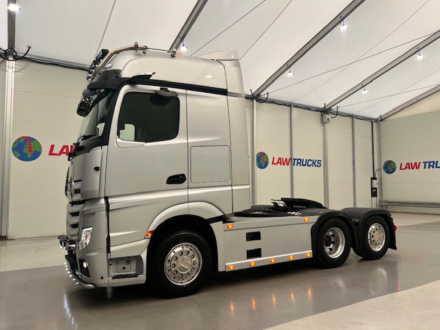 Mercedes Actros L 2548 6×2 Rear Lift Tractor Unit PTO