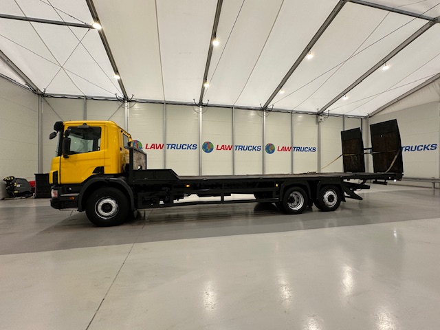 Scania 114 340 6×2 Rear Lift Day Cab Beavertail