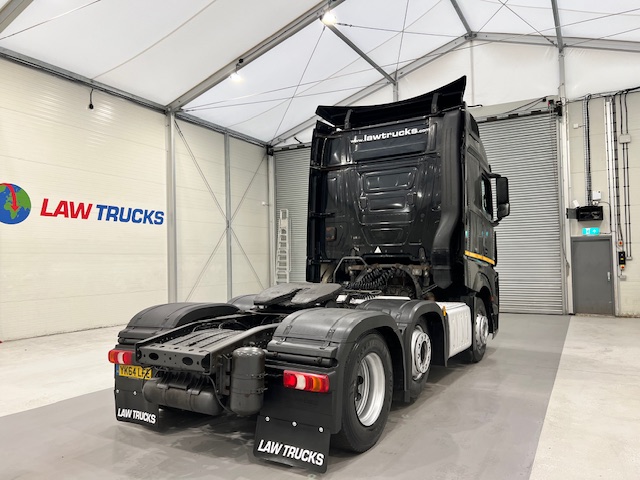 Mercedes Actros 2545 6×2 Midlift Tractor Unit