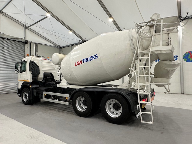 Volvo FM 330 6×4 Day Cab Cement Mixer
