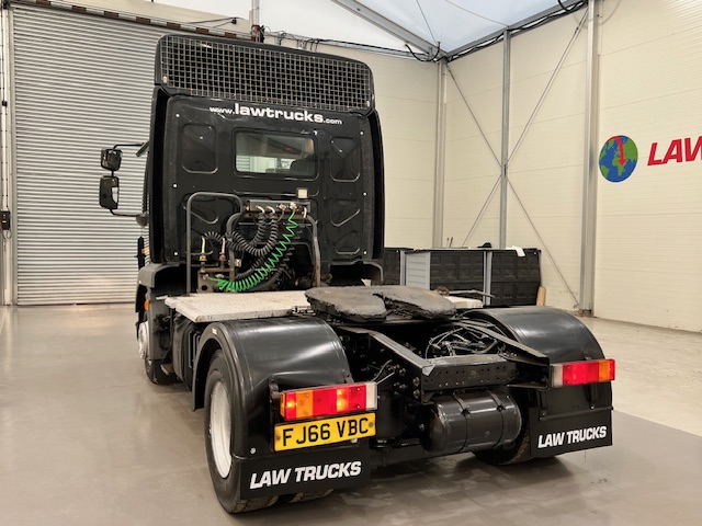DAF LF 260 4×2 Rest Cab Tractor Unit