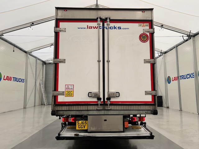 Mercedes Actros 2532 6×2 Rear Lift Day Cab Fridge Box