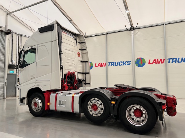 Volvo FH 500 GTXL 6×2 Midlift Tractor Unit