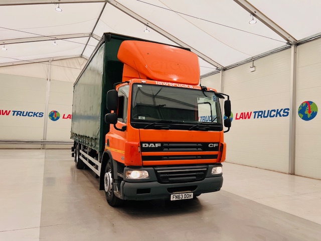 DAF CF75 310 6×2 Rear Lift Day Cab Curtainsider