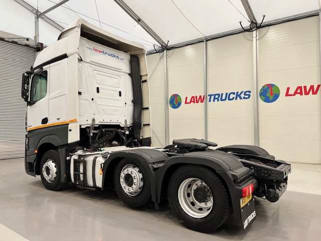 Mercedes Actros 2545 6×2 Midlift Tractor Unit