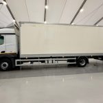Mercedes Actros 1830 Sleeper Cab Box Van - thumbnail